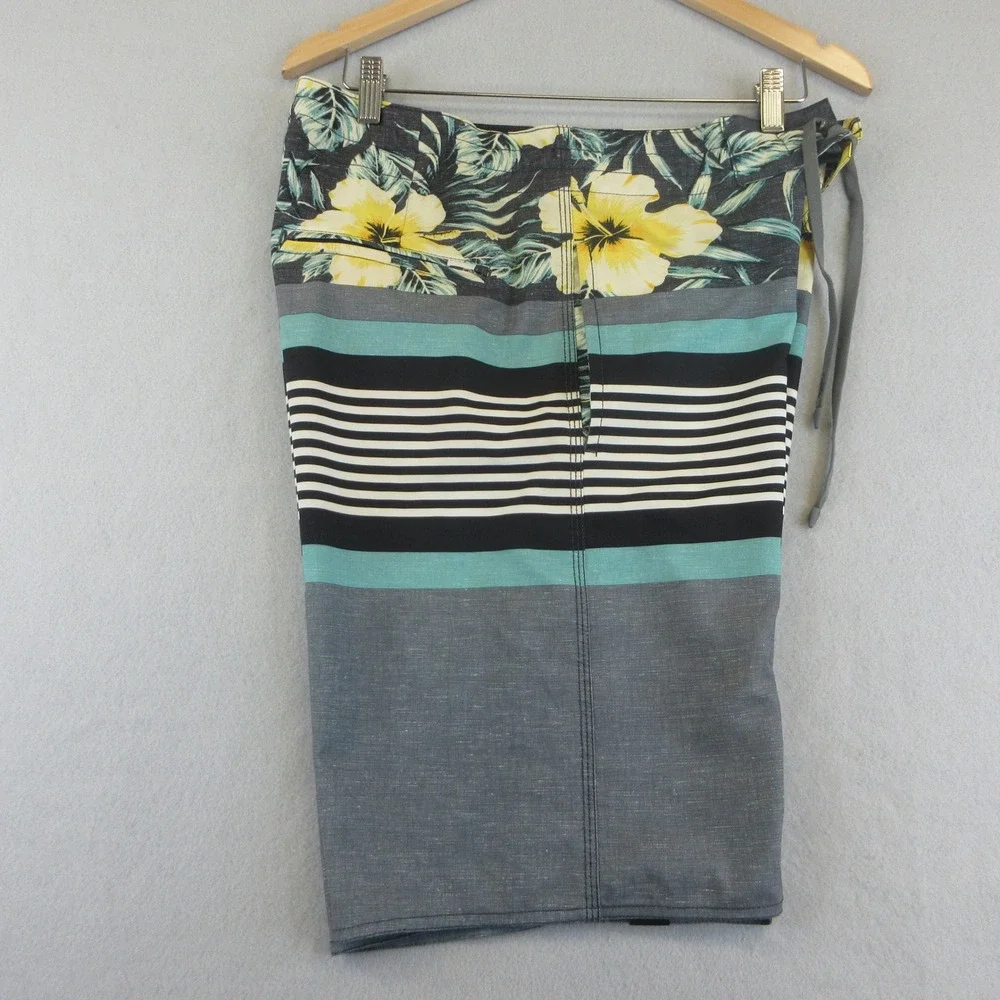 Palmwave Board Shorts Men 32 Gray‎ Teal Floral Striped Pockets Stretch Surf Swim